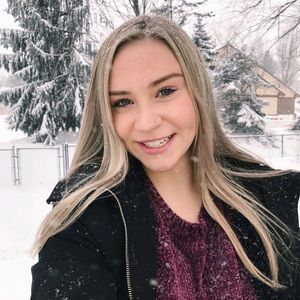 Meet your Posher, Zoe